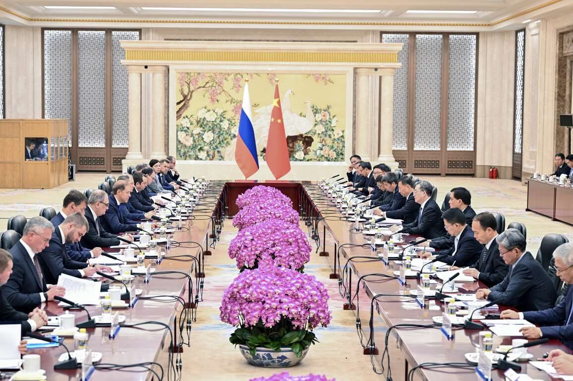 CHINA-BEIJING-DING XUEXIANG-CHINA-RUSSIA INVESTMENT COOPERATION COMMITTEE-RUSSIAN FIRST DEPUTY PM(CN)