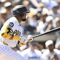 Reports: Giants, Luis Arraez agree to 1-year, $12M deal
