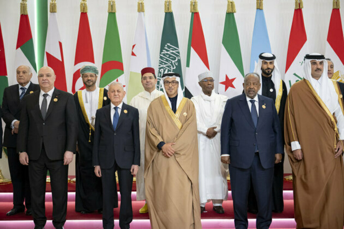 Mansour bin Zayed leads UAE delegation to Extraordinary Arab Summit in Cairo