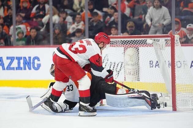 Jackson Blake lifts Hurricanes past Flyers in shootout