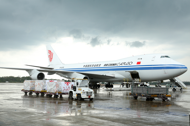 (SpotNews) MYANMAR-YANGON-EARTHQUAKE-CHINA-6TH BATCH-HUMANITARIAN AID SUPPLIES-ARRIVAL