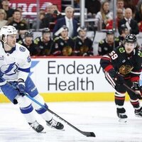 Lightning's point streak reaches 15 with shootout win over Blackhawks