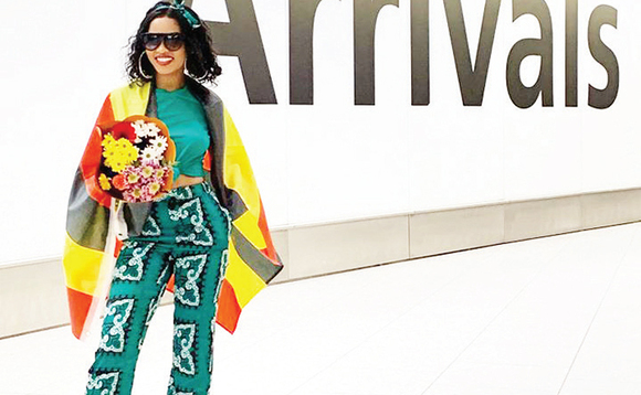 Ekifaananyi Spice Diana kye yeekubisa nga yaakatuuka e Bungereza Ekifaananyi Spice Diana kye yeekubisa nga yaakatuuka e Bungereza