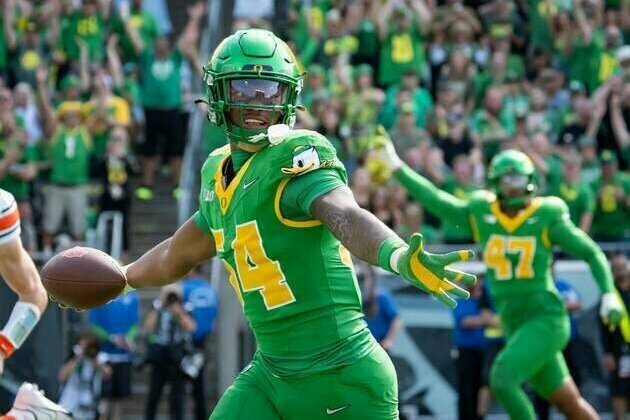No. 6 Oregon relentless in thrashing of Oklahoma State
