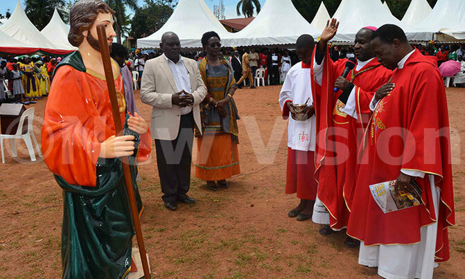 Catholics commemorate Saint Jude Thaddeus Catholics commemorate Saint Jude Thaddeus