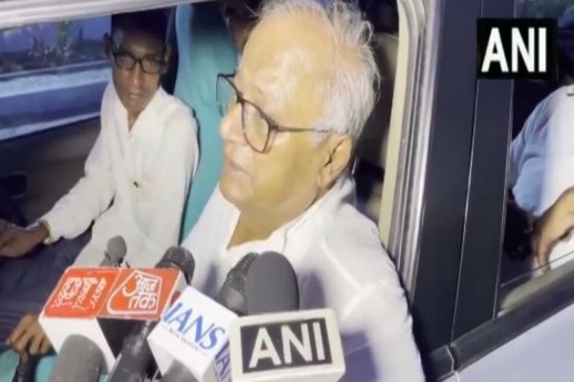 Mamata Banerjee has called meeting to pacify Muslim community: says TMC's Saugata Roy after Murshidabad violence