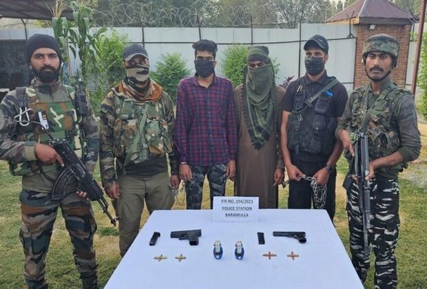 J-K: Police arrest 2 LeT terrorists in Baramulla, arms and ammunition recovered