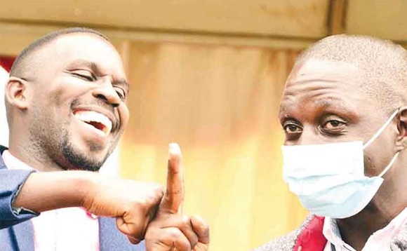 Joel Ssennyonyi ne Nsereko nga bajaganya. Joel Ssennyonyi ne Nsereko nga bajaganya.