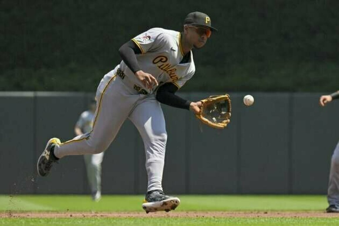 Pirates break eight-game slide to edge Twins
