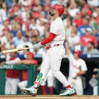 Power punch aplenty as Phillies open series against Yankees