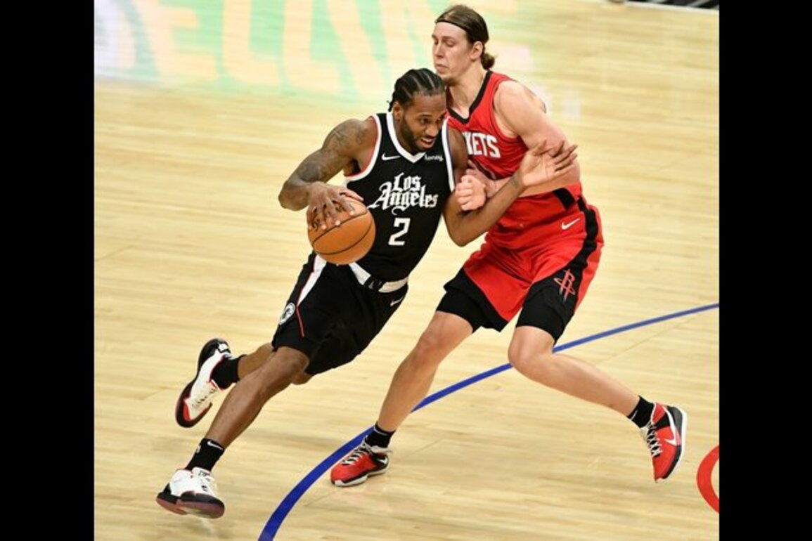 Clippers' Kawhi Leonard, Paul George out vs. Pistons