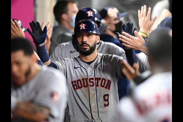 Astros add Marwin Gonzalez to World Series roster