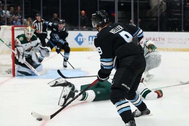 Mammoth extend hot streak, end Wild's 6-game run