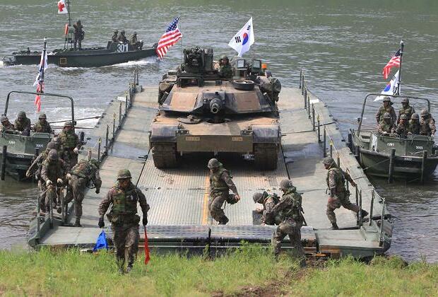 South Korea, US carry out high tech joint military drills