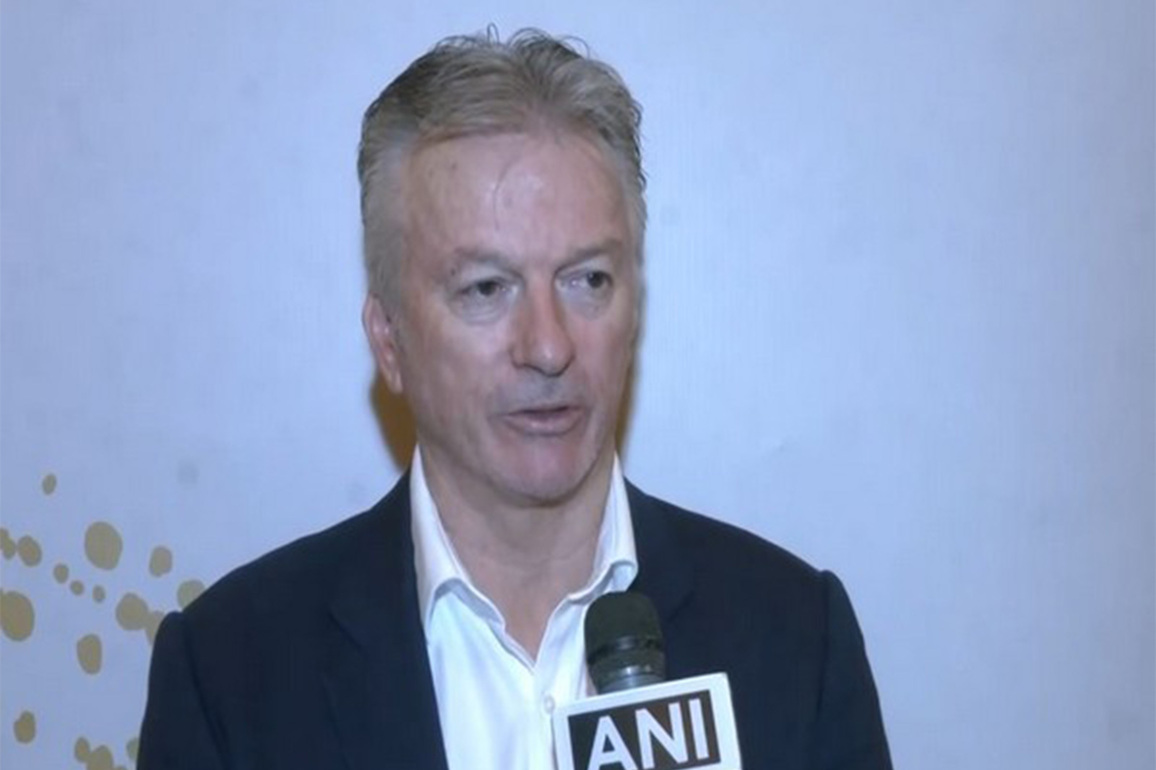 Australia's chief selector responds to Steve Waugh's 'pick the sides, not players' dig