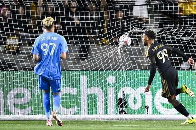 Sharp-looking Los Angeles FC take on revamped Dynamo