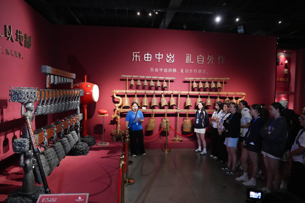 (SP)CHINA-DALIAN-FOOTBALL-FISU UNIVERSITY WORLD CUP-RESTING DAY-CULTURAL ACTIVITY