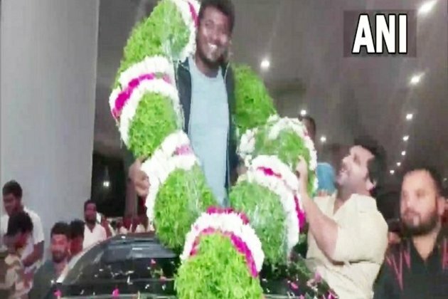 Grand welcome for 'Naatu Naatu' singer Rahul Sipligunj as he returns to Hyderabad