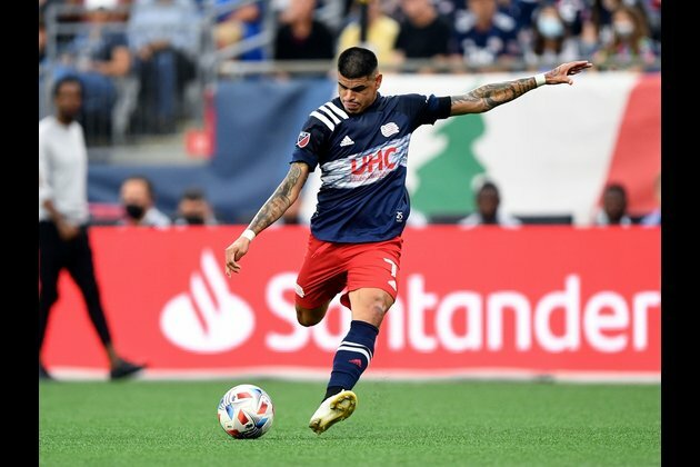 Gustavo Bou's brace lifts Revs past CF Montreal