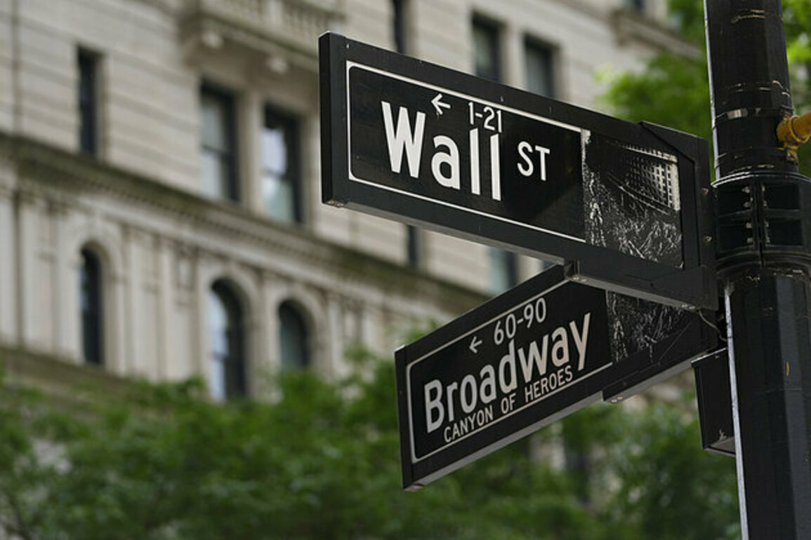 Wall Street hit by Trump tariffs on Canada and Mexico