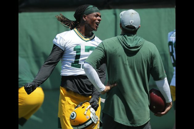 Packers WR Davante Adams won't take less to play with Aaron Rodgers