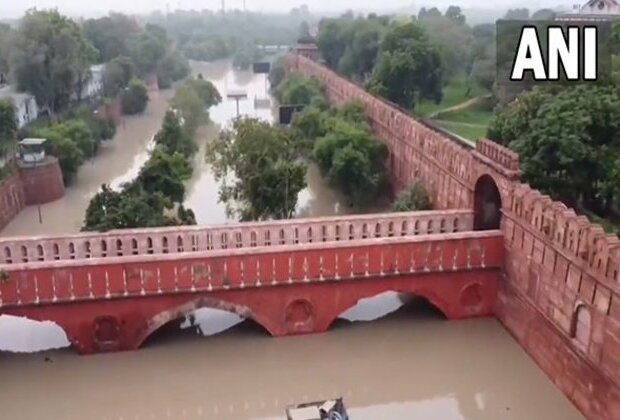 After touching record high, Yamuna's water level declines at steady pace