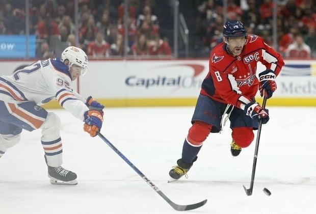 Alex Ovechkin's hat trick powers Caps past Oilers