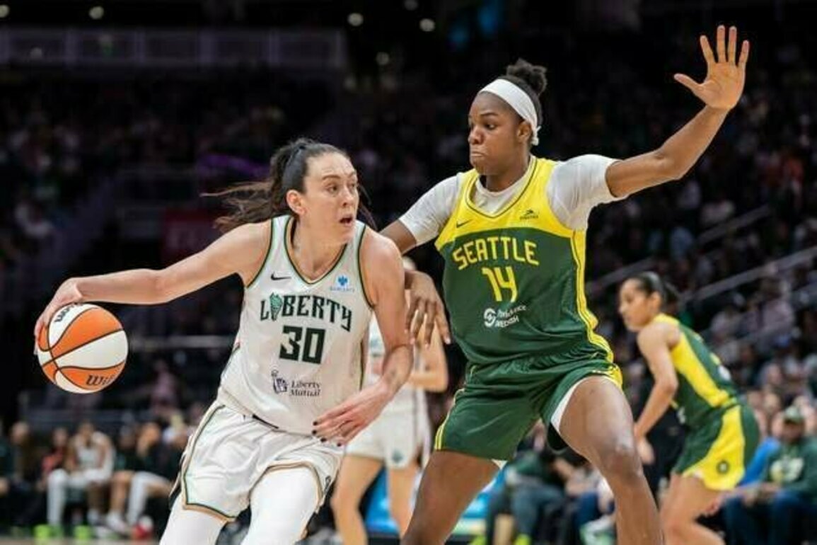 Visiting Storm look to gain ground on Liberty