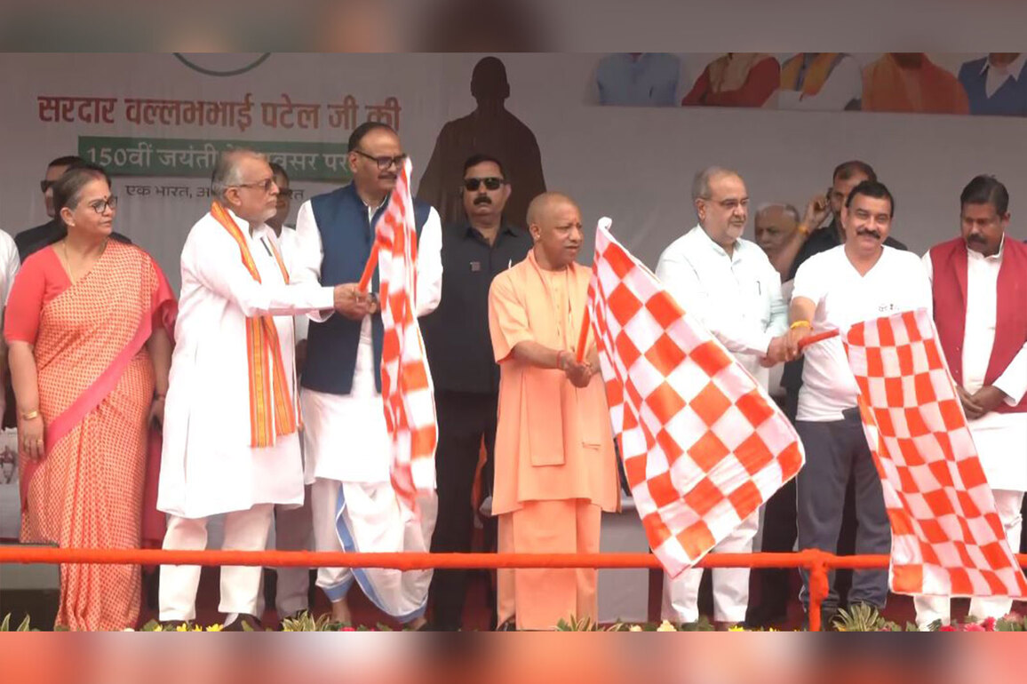 UP CM Yogi Adityanath flags off 'Run for Unity' campaign on National Unity Day
