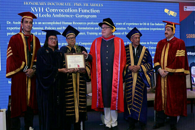 Dr Anshu Sharma and 21 other high profiled professionals were awarded Honorary Doctorate at Convocation Function