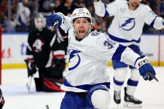 After high-scoring game, Lightning focus on Jackets