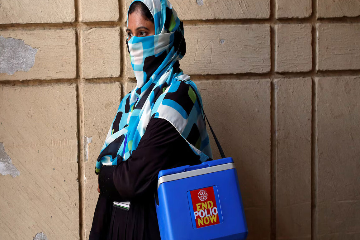 Pakistan: Polio outreach staff in Khyber Pakhtunkhwa oppose recruitment policy, seek fair access
