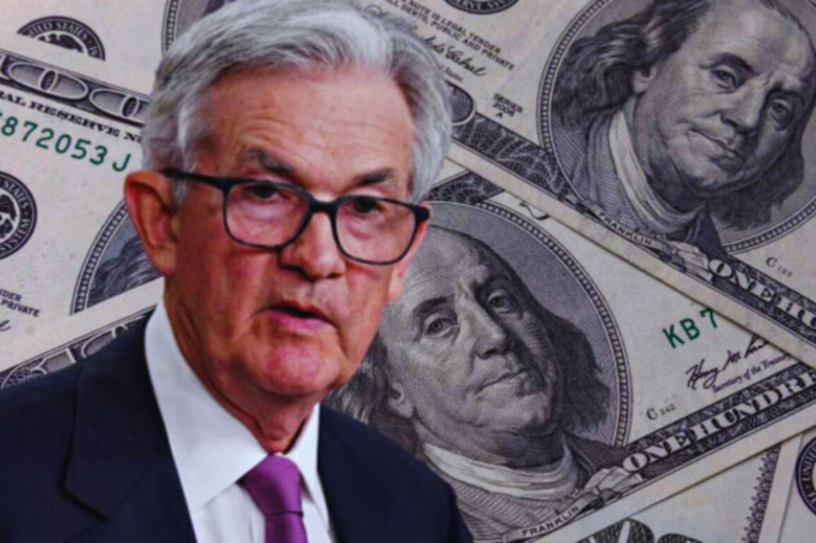 Trump-Fed Conflict Sparks Market Volatility, Dollar Weakens