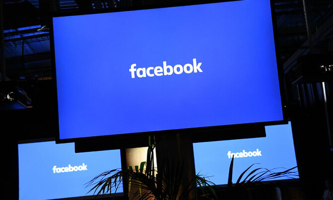 Facebook apologizes after black workers complain of bias Facebook apologizes after black workers complain of bias