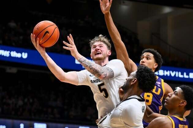 No. 10 Vandy eyes program-record 17-0 start vs. confident Texas