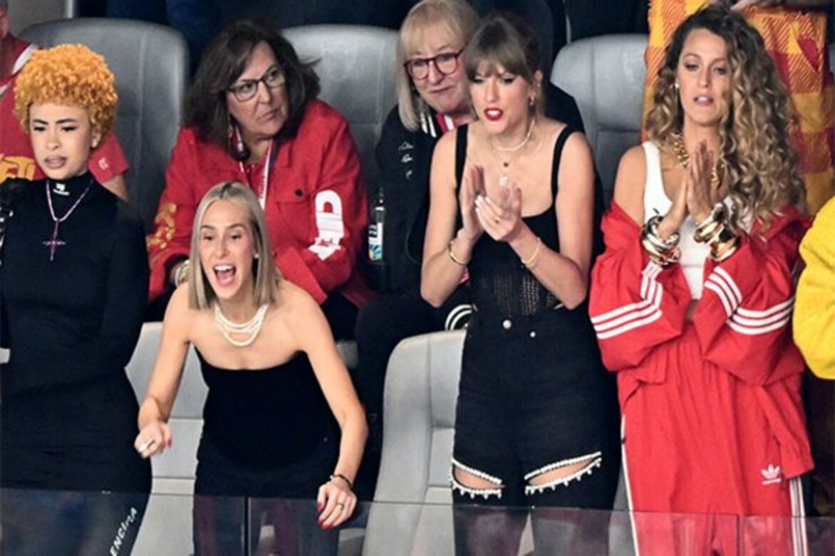 Taylor Swift cheers for boyfriend Travis Kelce as she attends 2024 Super Bowl