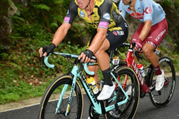 Groenewegen wins Tour Stage 7 to ease Brussels agony