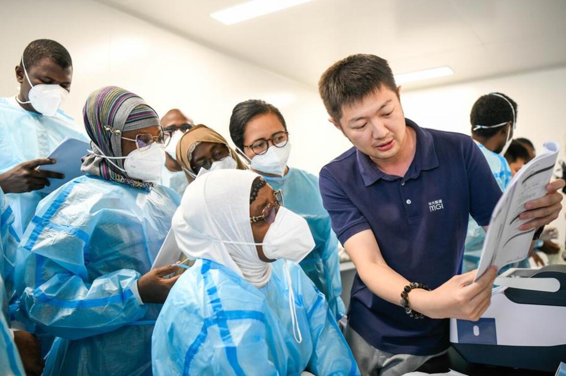 (Hello Africa) African experts gain genome sequencing skills through China-supported training