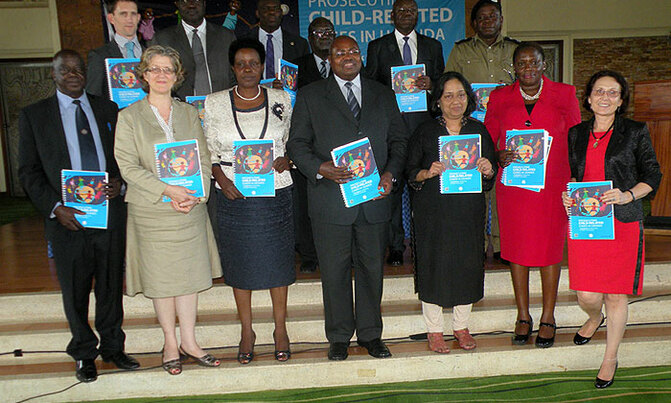 Gov't introduces manual on child protection Gov't introduces manual on child protection