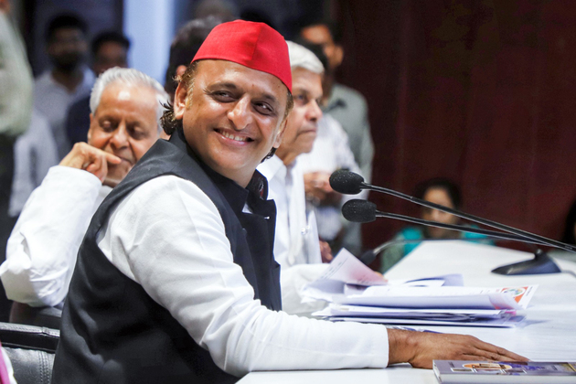 Akhilesh Yadav's Facebook account restored; shares JP's call on 'Sampoorna Kranti'