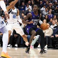 Keon Ellis' season-best 21 points key for Kings' victory vs. Mavericks