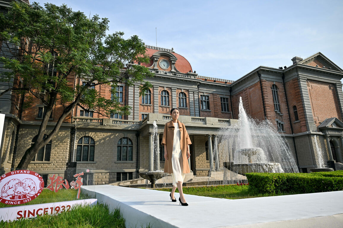 FlyOverChina | A glimpse of China's Tianjin Fashion Week