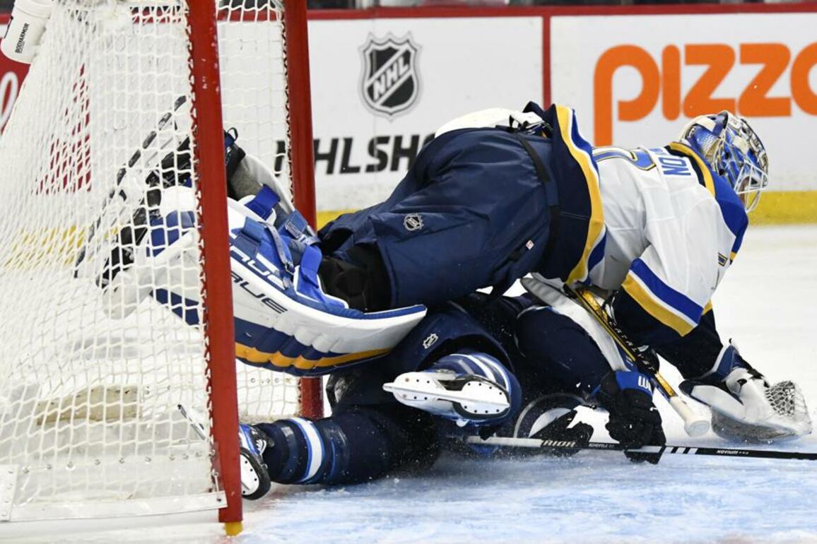 Blues drop Game 2 to Jets 2-1, trail 2-0 in series