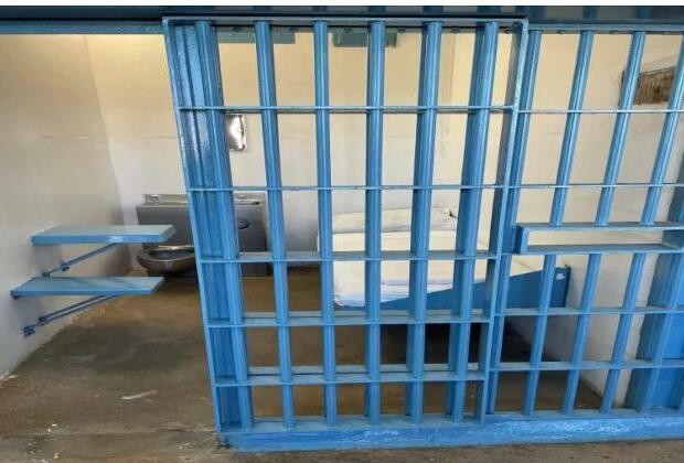 Overcrowding in Ireland prisons described as 'ticking time bomb'