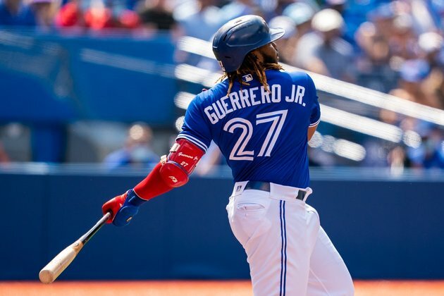 Indians score three runs in 10th to top Blue Jays