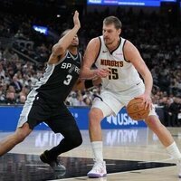 Down 20 to Victor Wembanyama-less Spurs, Nuggets prevail