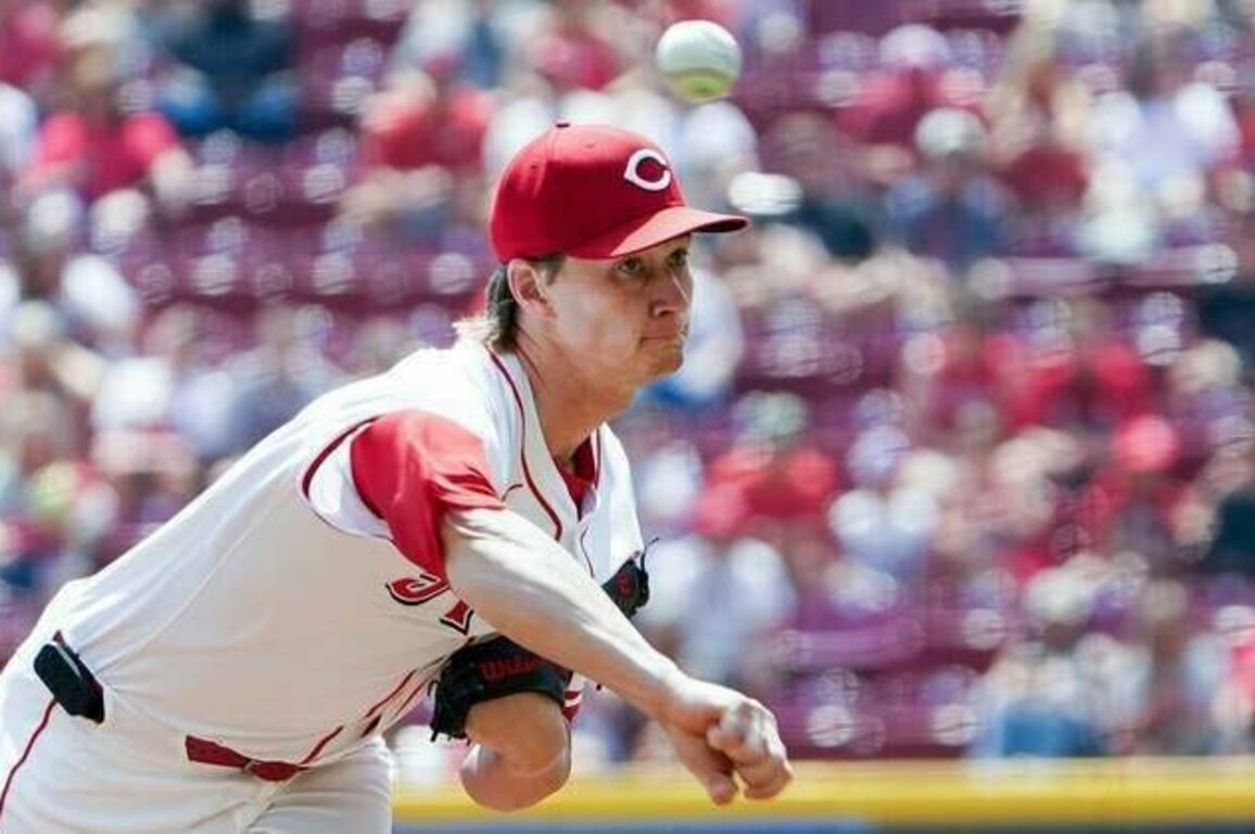 Will Benson powers Reds to victory over Braves