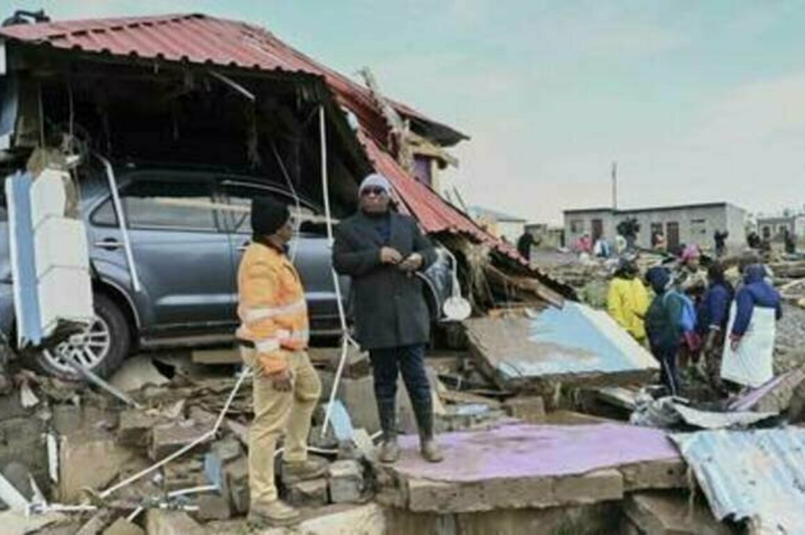 Deadly South African storm claims dozens of lives (VIDEO)