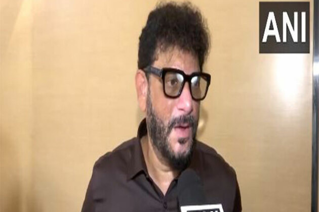 "Would've have done the same had I been in his place": AIMIM's Waris Pathan defends Owaisi tearing copy of Waqf Bill