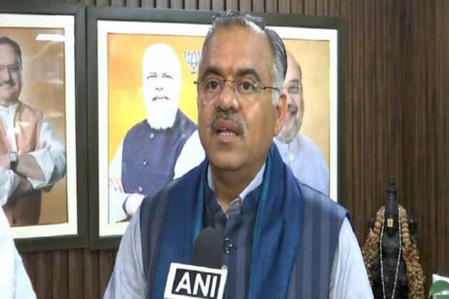 Stop misleading people in name of religion: Tarun Chugh slams Owaisi for criticising Waqf Bill